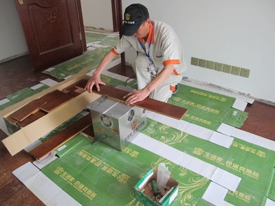 生活家四大环保环节,筑就 中国环保地板十强品牌 荣誉