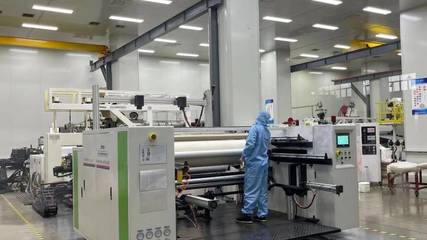 一个小薄膜也能做成第一,隐冠就是这样,你有所不知它却无处不在